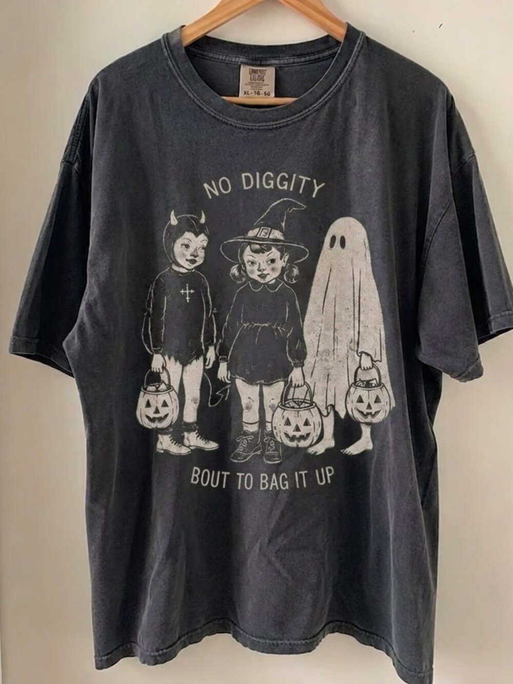 Comfort Colors Unisex No Diggity Halloween Ghost Graphic T-Shirt Pepper Size L